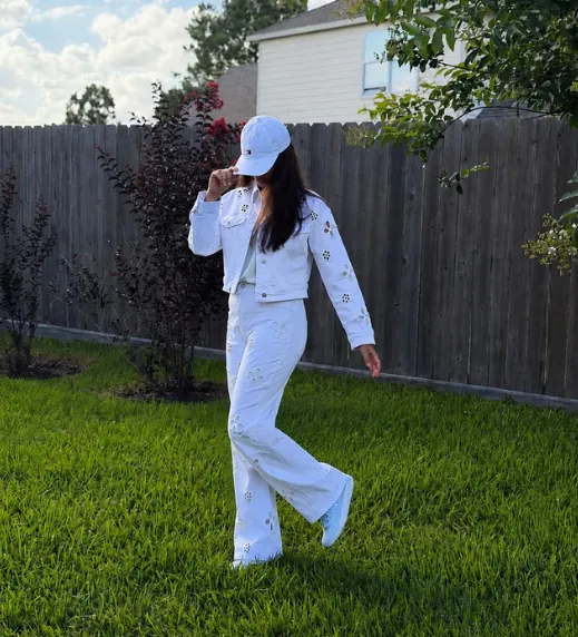 The Noli Shop White Outfit